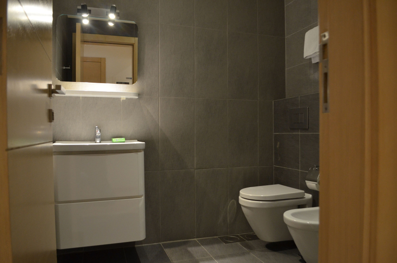 Bathroom 4, Nest 1 Hotel, Beirut