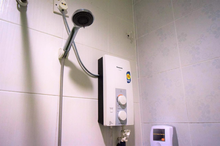 Bathroom 5, DJ Citi Inn Premier, Kuala Terengganu