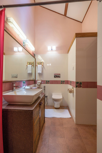 Bathroom 3, Amã Stays & Trails Raven’S Nest, Kotagiri, The Nilgiris