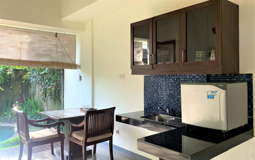 Dining Room 8