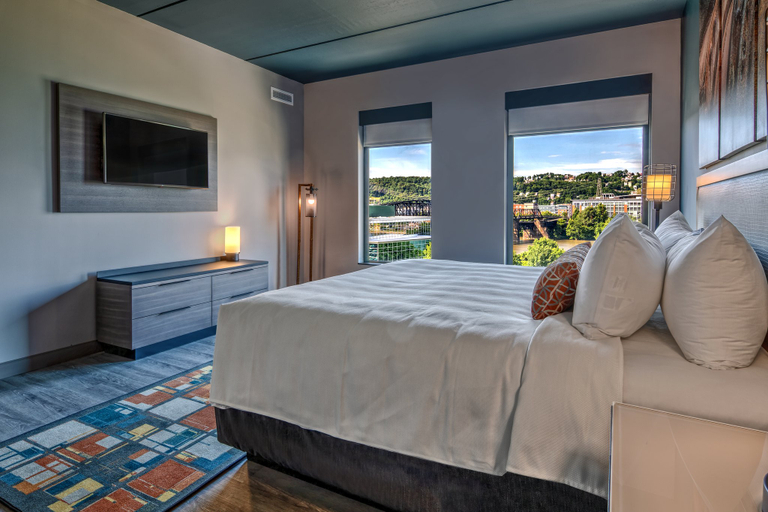 Bedroom 3, Hotel Indigo PITTSBURGH UNIVERSITY-OAKLAND by IHG, Allegheny