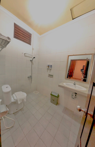 Grand Madani Hotel - Tap to explore photos