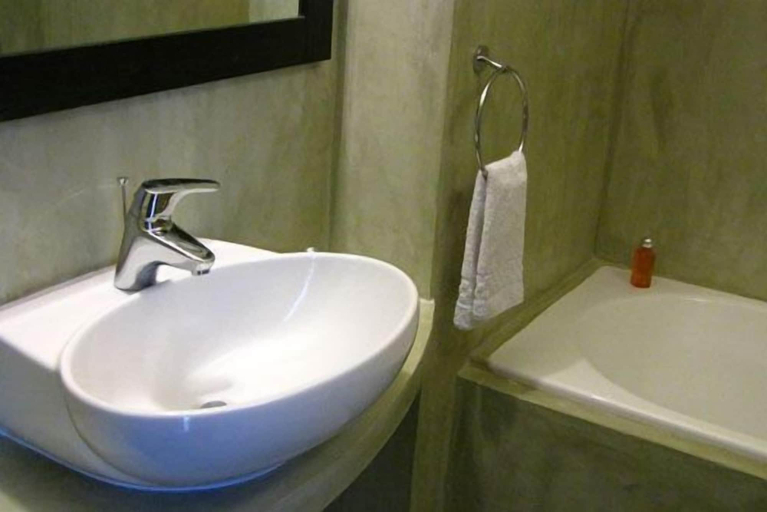 Bathroom 4, Masseria del Piano, Palermo