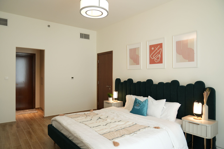 Room 2, Yogi - Lake-Side Fancy Apartment Near Dubai Mall, Dubai