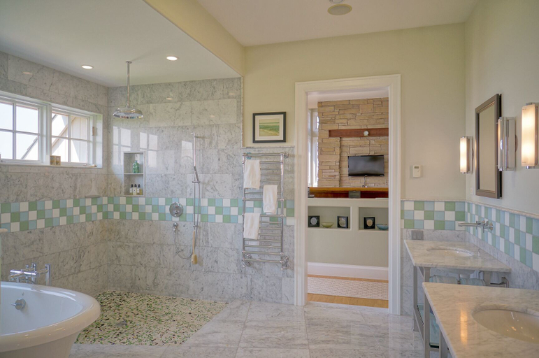 Bathroom 3, 45 Steps The Culinary Beachside Inn, Kings