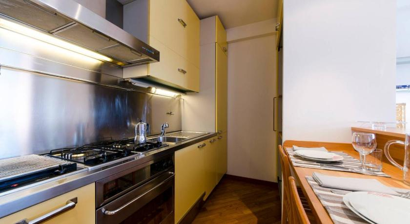 ALTIDO Exclusive Seaview Flat for 4, in central Genoa, Genova