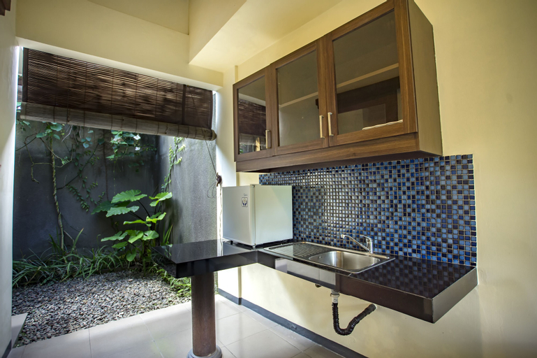 Dining Room 7