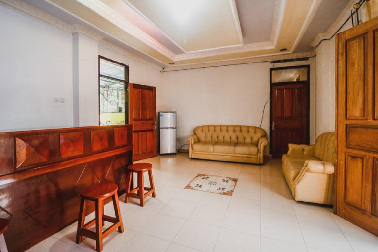 Public Area 3, RedDoorz @ Malalayang Manado, Manado