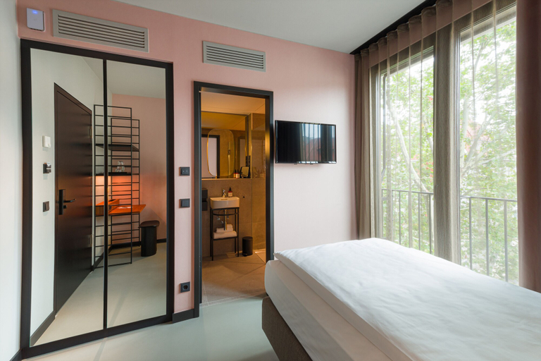 Bedroom 3, EmiLu Design Hotel, Stuttgart