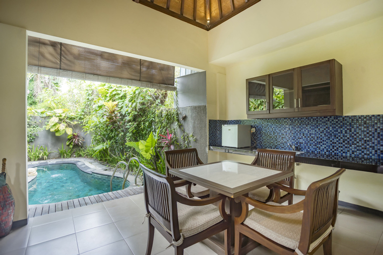 Dining Room 6