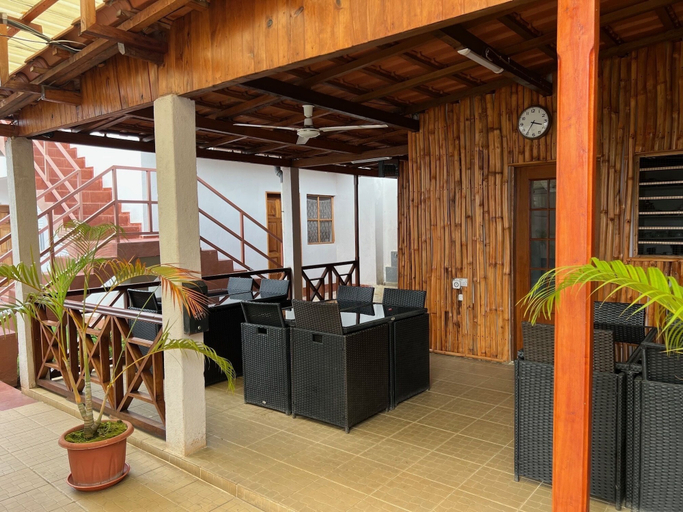 Others 4, Inviting 10 Bed Apartment in Sao Tome, Água Grande