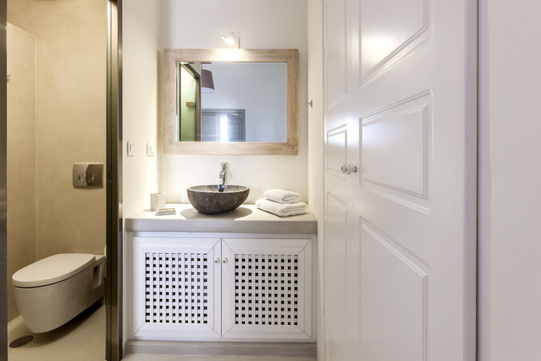 Bathroom 4, Caldera Houses, South Aegean