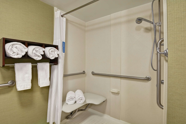 Bathroom 4, Hampton Inn Charlotte-Gastonia, Gaston