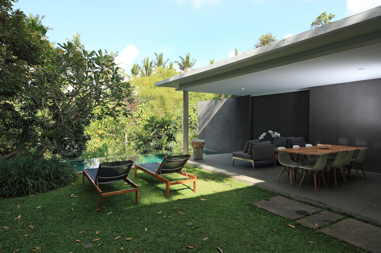 Exterior & Views 7