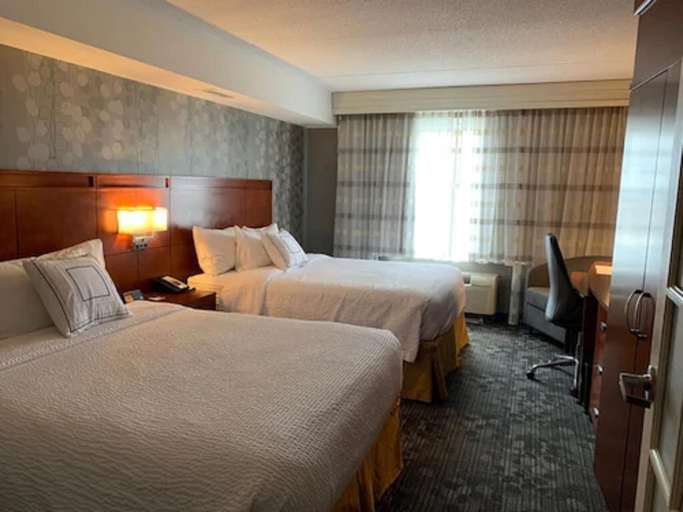 Bedroom, Courtyard by Marriott London, Middlesex