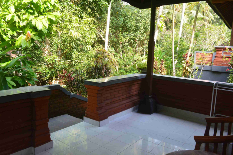 Exterior & Views 6