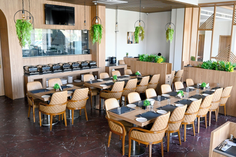 Food & Drinks 4, Kings Kraft The Park Executive Hotel, Jamnagar