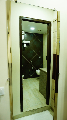 Bathroom 4, Hotel Golden Laurel Inn, Deoria