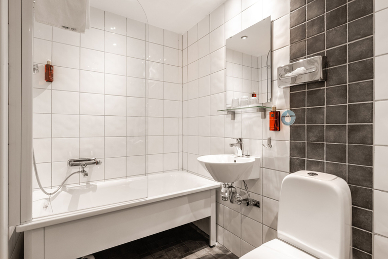 Bathroom 5, Comfort Hotel Linköping City, Linköping