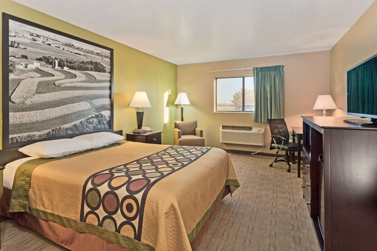 Bedroom 3, Super 8 by Wyndham Rochelle, Ogle