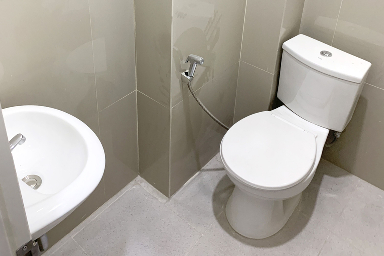 Bathroom, Urbanview Hotel SLIP Pringsewu by RedDoorz, Tanggamus
