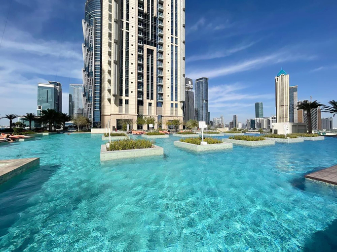 Outdoor pool, Yogi - Lake-Side Fancy Apartment Near Dubai Mall, Dubai