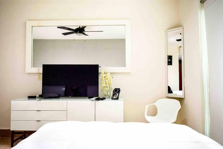Bedroom 2, LUXURY CONDO STEPS FROM 5th AV & BEACH, Cozumel