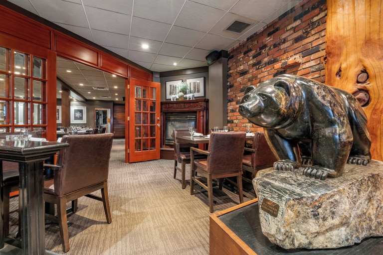 Food & Drinks 5, Regent Hotel, Columbia-Shuswap