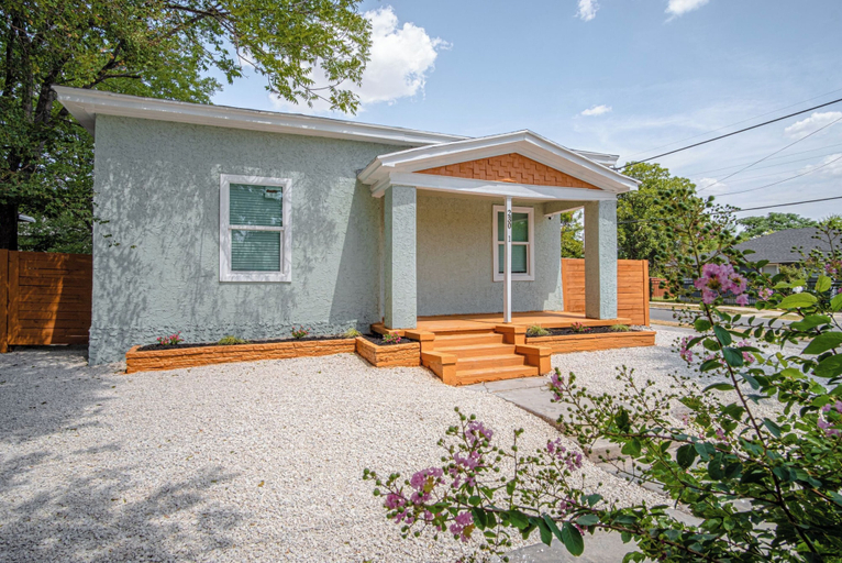 Others 3, Cozy and Lovely 2BR 2BA Apt#a Near Lively Downtown, Bexar