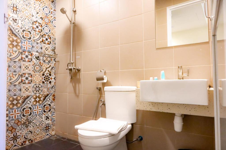 Bathroom 5, Bishop Hotel, Pulau Penang
