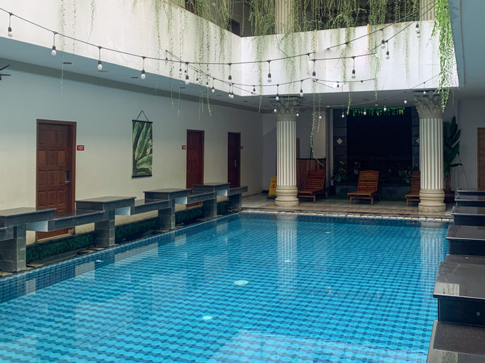 RedDoorz Premium Syariah @ Mutiara Hijau Suites Medan, Medan