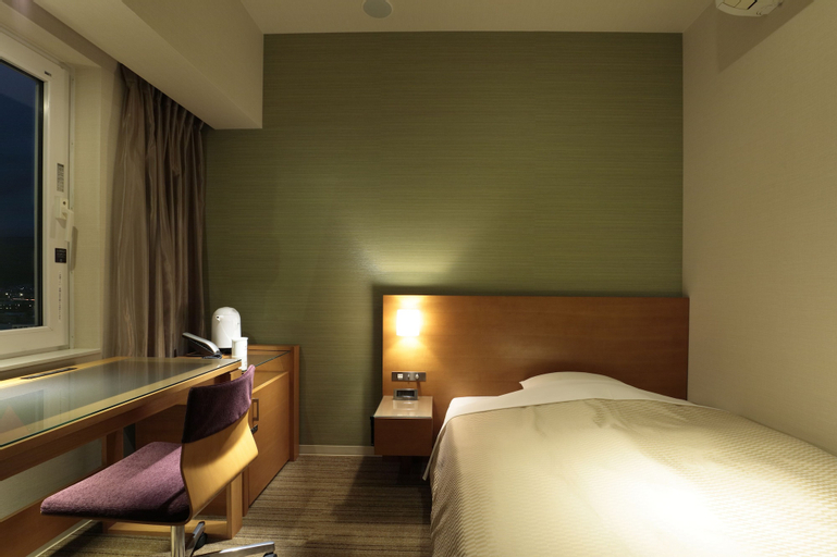 Bedroom 13