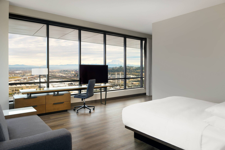 Bedroom 4, Marriott Tacoma Downtown, Pierce
