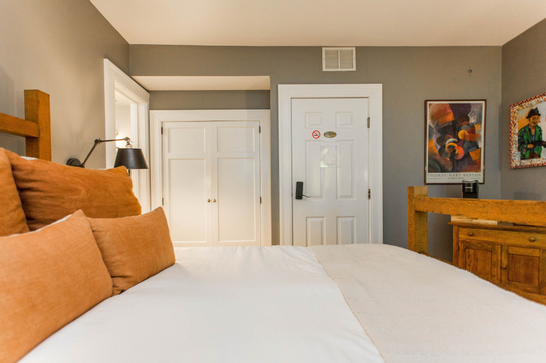 Bedroom 9