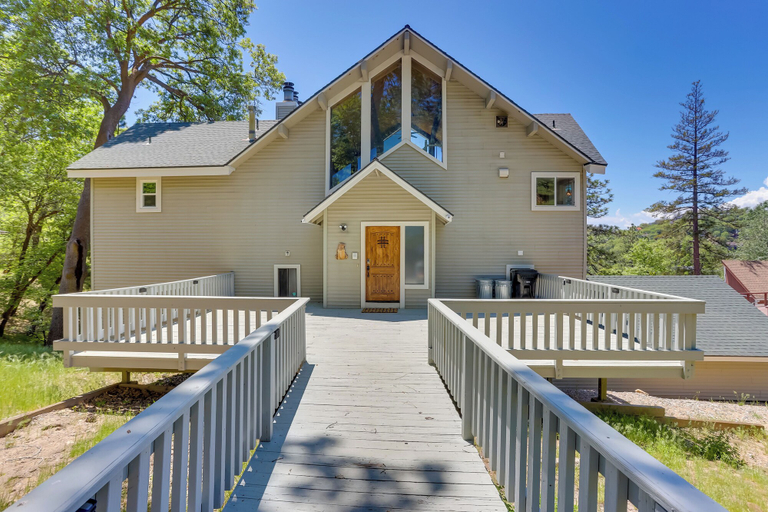 Exterior & Views 2, Lake Arrowhead Vacation Home w/ Decks & Grill!, San Bernardino