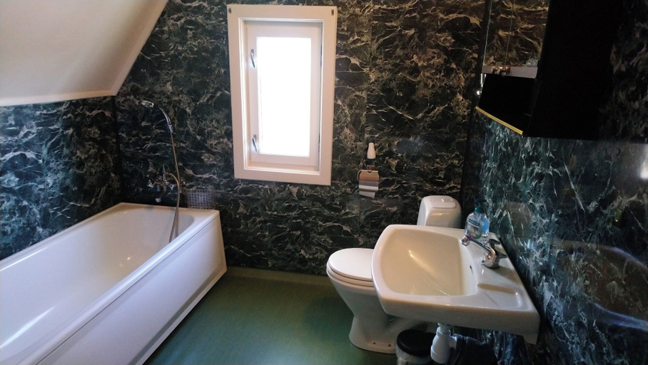 Bathroom 4, Villa Sommerfryd Seterveien, Oslo