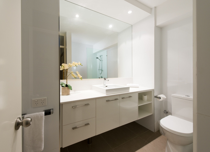 Bathroom 3, Sandcastles Noosa, Noosa - Noosa-Noosaville