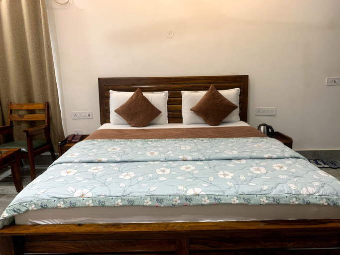 Bedroom 5, Hotel Avkaash, Ambala