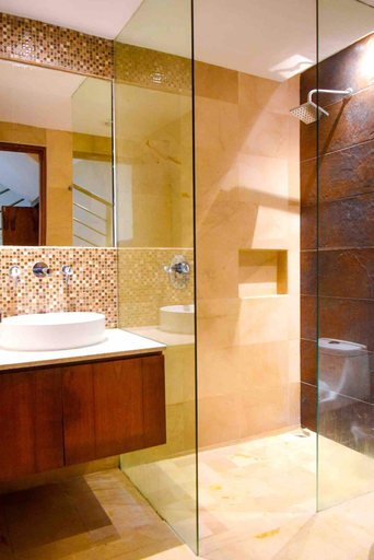 Bathroom 3, LUXURY CONDO STEPS FROM 5th AV & BEACH, Cozumel