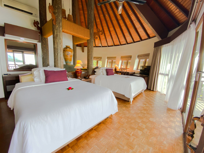 Bedroom 4, Damai Beach Resort, Kuching