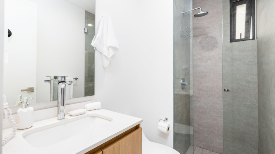 Bathroom 4, Condo Aria Ocean 306, Compostela
