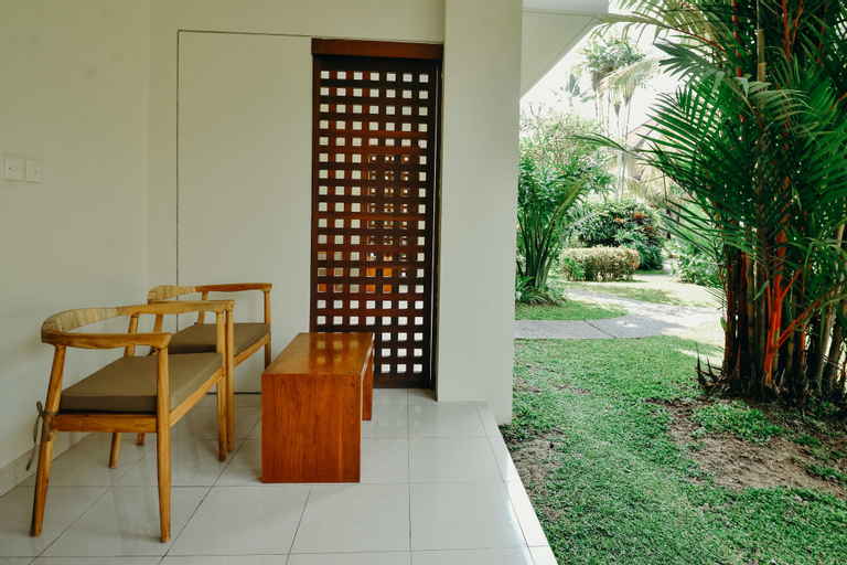 Exterior & Views 7