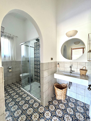 Bathroom 5, Villa Cavalieri Country Hotel, Cagliari