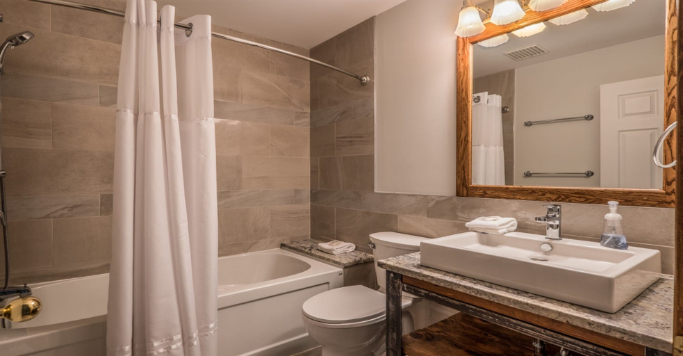 Bathroom 3, Le Boisé - RVMT, Les Laurentides