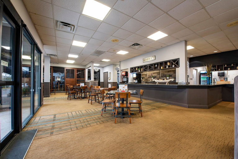 Food & Drinks, The Enclave Hotel and Suites, Orange