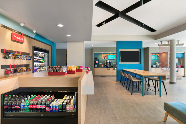 Food & Drinks 3, avid hotel TORONTO - VAUGHAN SOUTHWEST by IHG, York