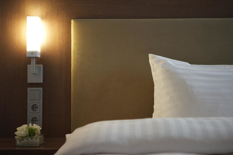 Bedroom 3, IntercityHotel Berlin Hauptbahnhof, Berlin