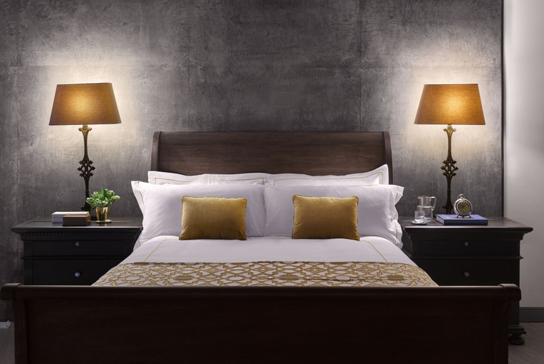 Bedroom 2, Plaza La Reina, Los Angeles