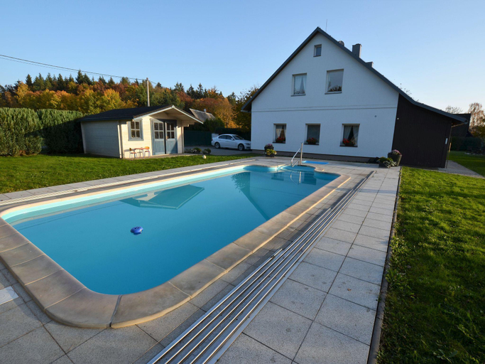 Others 4, Stunning apartment in Unknown w/ , Trutnov