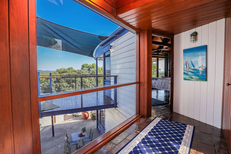 Exterior & Views 9